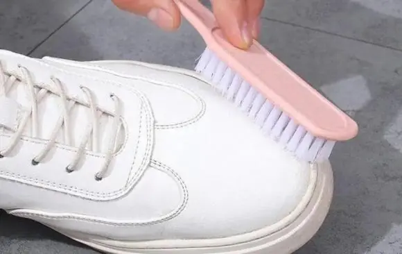 clean-shoes (1).jpg 5 shoe cleaning, tips