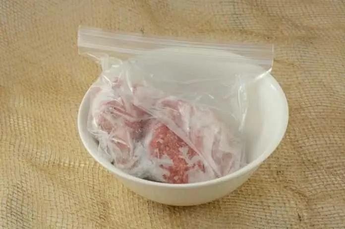 How to defrost meat properly, it loses nutrients and also brings in bacteria? - Photo 5. How to defrost meat properly, it loses nutrients and also brings in bacteria? - Photo 5.