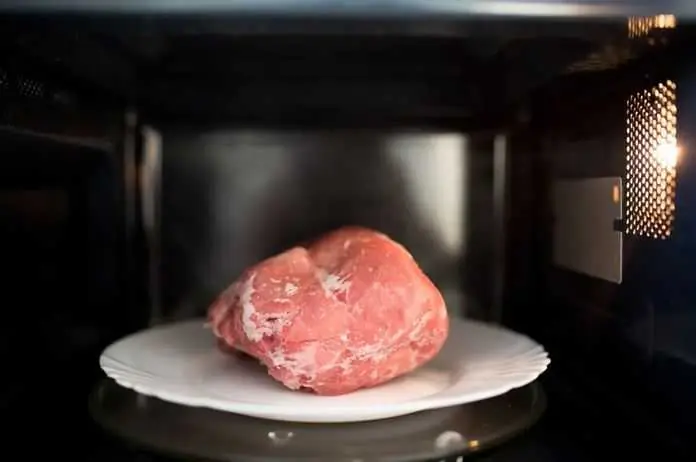 How to defrost meat properly, it loses nutrients and also brings in bacteria? - Photo 3. How to defrost meat properly, it loses nutrients and also brings in bacteria? - Photo 3.