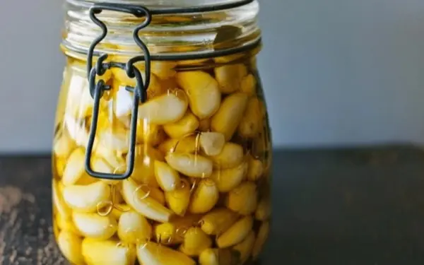 Garlic Infused Oil: A Flavorful and Healthy Addition to Your Kitchen