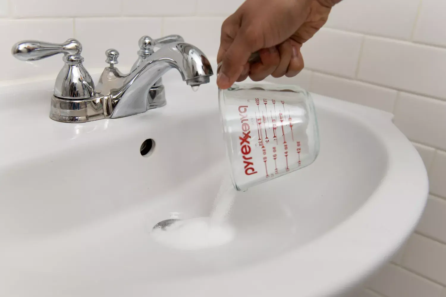 Unclogging Drain With Baking Soda