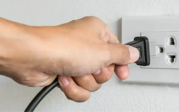 5 types of devices that should be unplugged after use