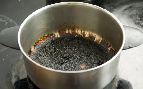 How to Clean a Burnt Pot or Pan with Baking Soda