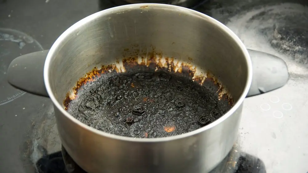 Here's How To Save Your Burnt Pots And Pans