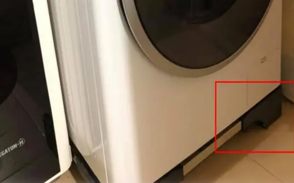 The washing machine makes a loud noise