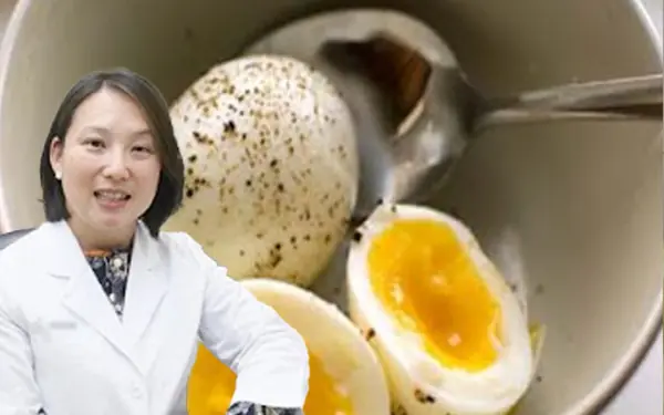 Eating eggs with 6 common things