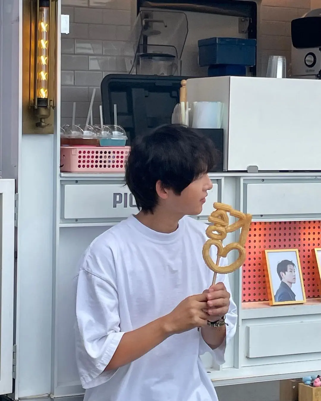 Ngoại hình của Song Joong Ki dạo này...- Ảnh 2. Ngoại hình của Song Joong Ki dạo này...- Ảnh 2.