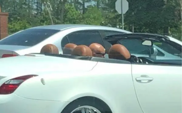 This group of 5 friends are so close that they even have the same hairstyle, but wait