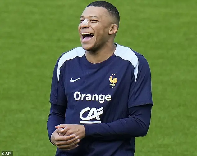 The forward was still in good spirits despite the gruesome blow he suffered two days ago