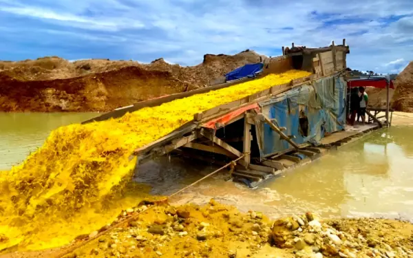 Discover the sights and treasures concealed within the world’s top ten largest gold mines.