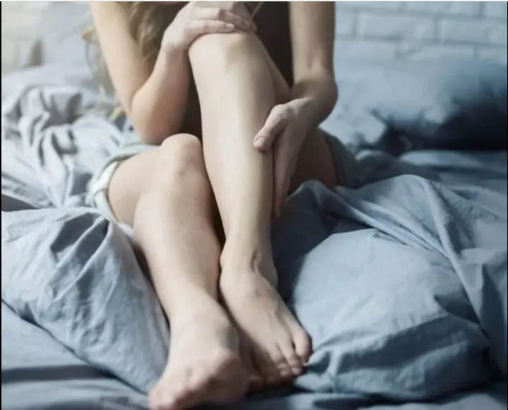 What does cold hands and feet indicate?