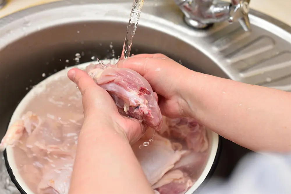 Is Washing Meat Before Cooking a Mistake? The Science Behind This Common Kitchen Habit