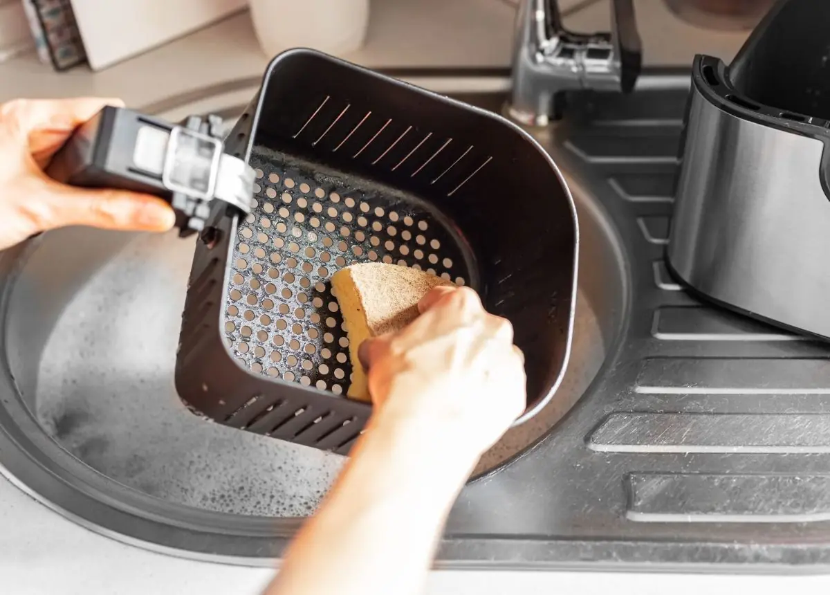 Quick air fryer cleaning tips