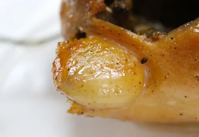4 parts of the chicken contain many pa.ra.si.tes
