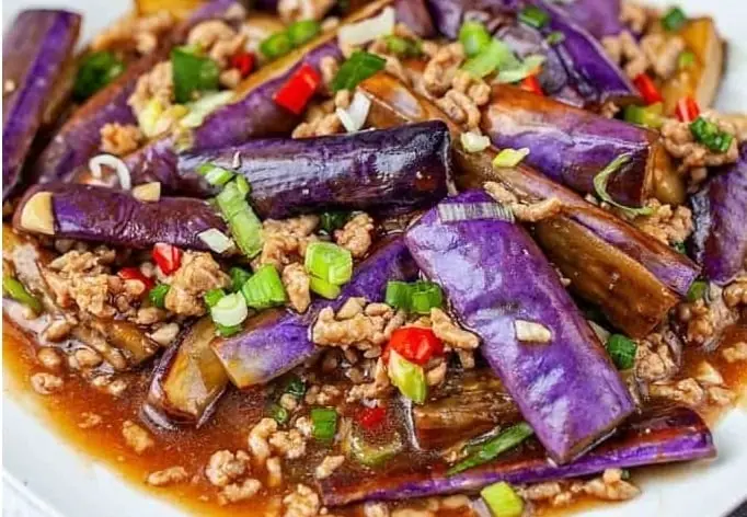 Eating Eggplant the Wrong Way Can Easily Lead to Poisoning