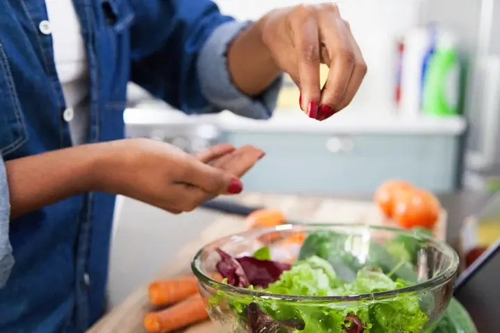 Mastering the Art of Seasoning: When to Add Spices for Maximum Flavor