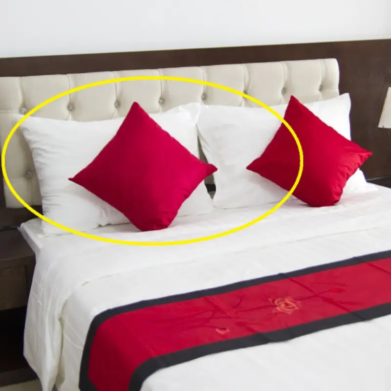 Why Do Hotels Provide Two Pillows for a Single Bed? The Surprising Reasons Behind This Common Practice