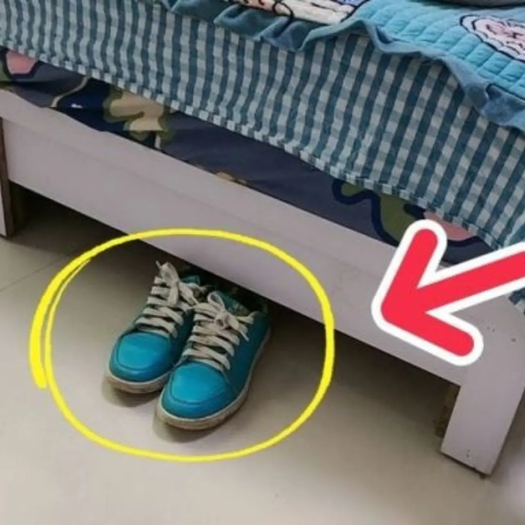 5 things you should never keep under your bed, the 4th item is something that 97% of us keep under our bed