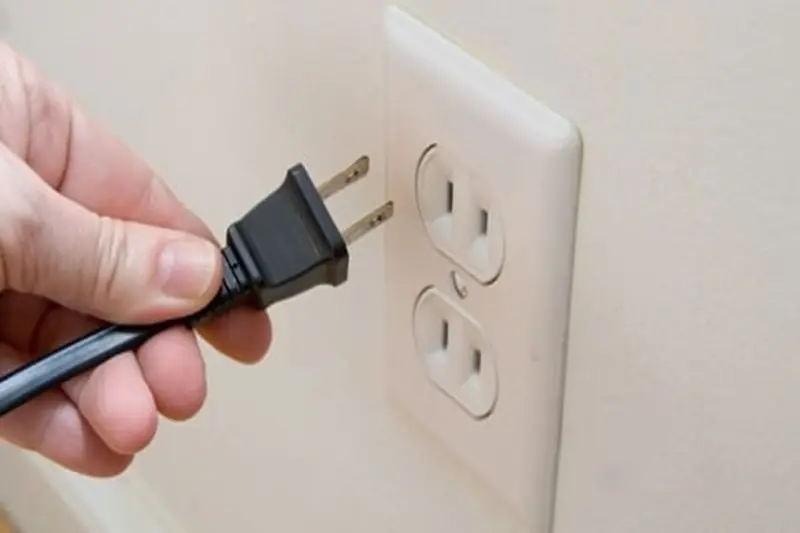 5 Household Devices That Consume More Electricity Than an Air Conditioner – Unplug Them to Avoid High Bills!