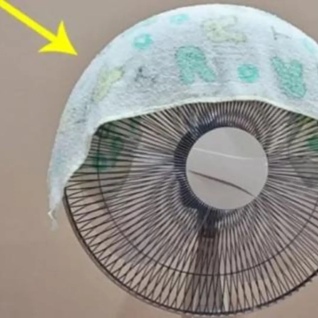 Put a towel on the fan: The whole house is cool, you sleep well and save a lot of electricity