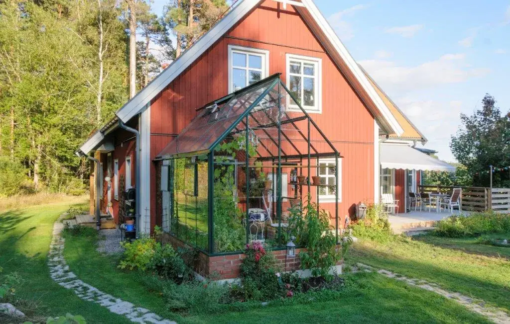 Attached Greenhouse