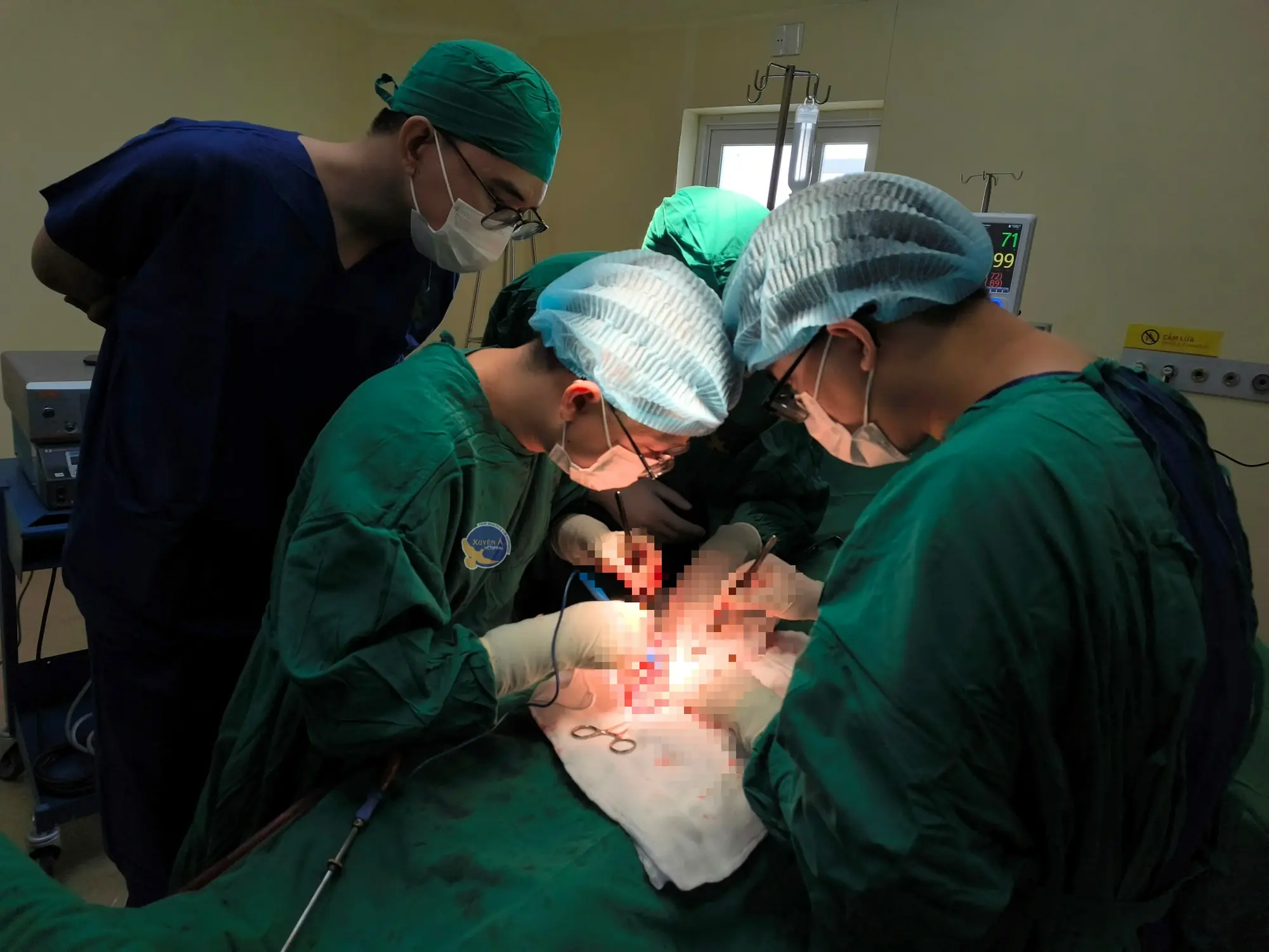 Subjective with ulcer, man had to amputate penis due to can:cer