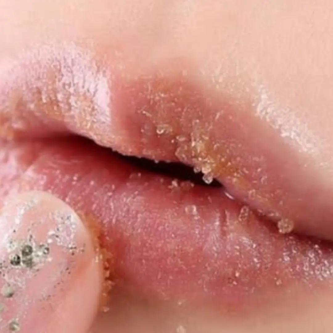 7 ways to exfoliate your lips naturally