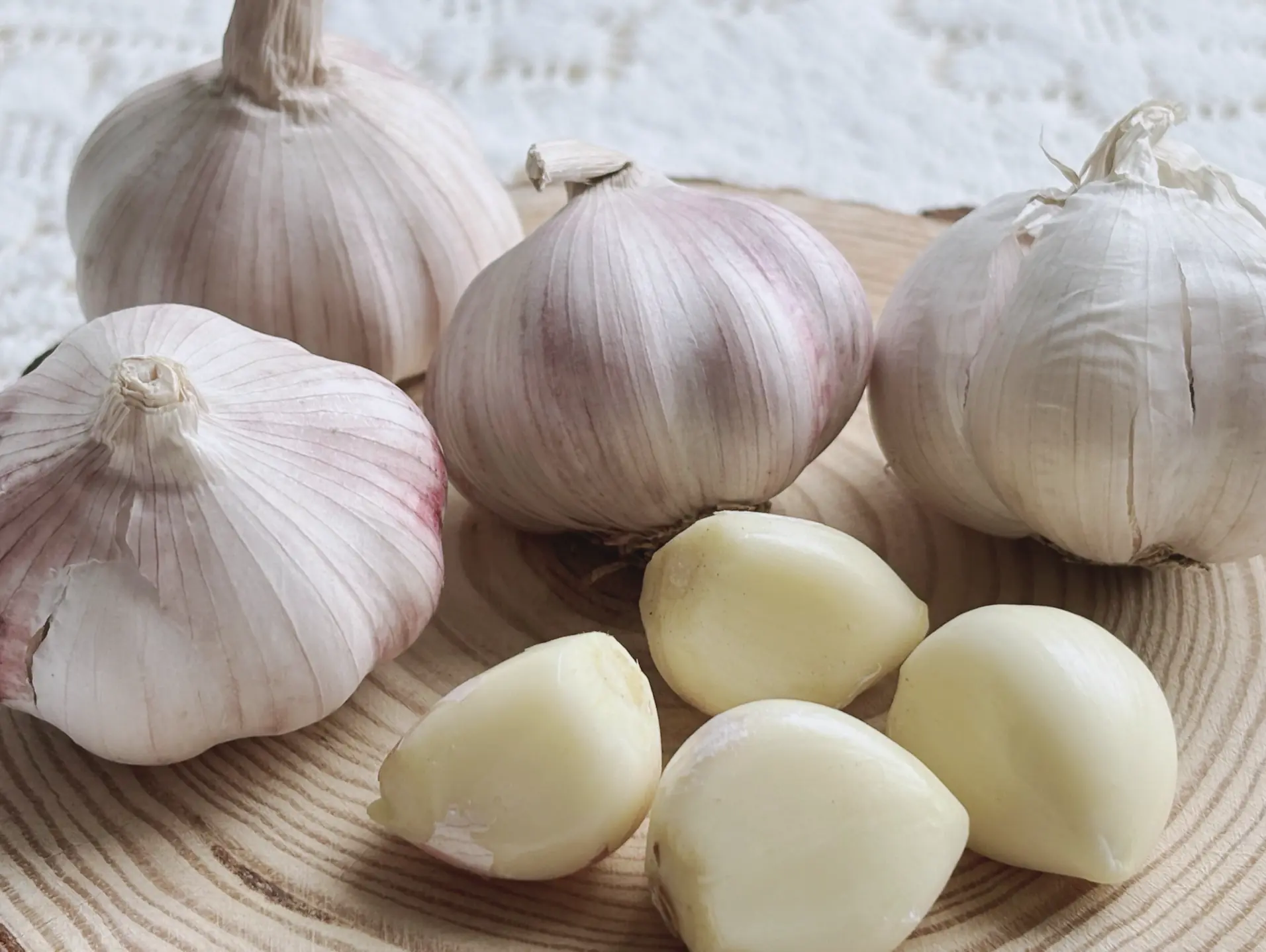 Pay attention to these types of garlic when going to the market
