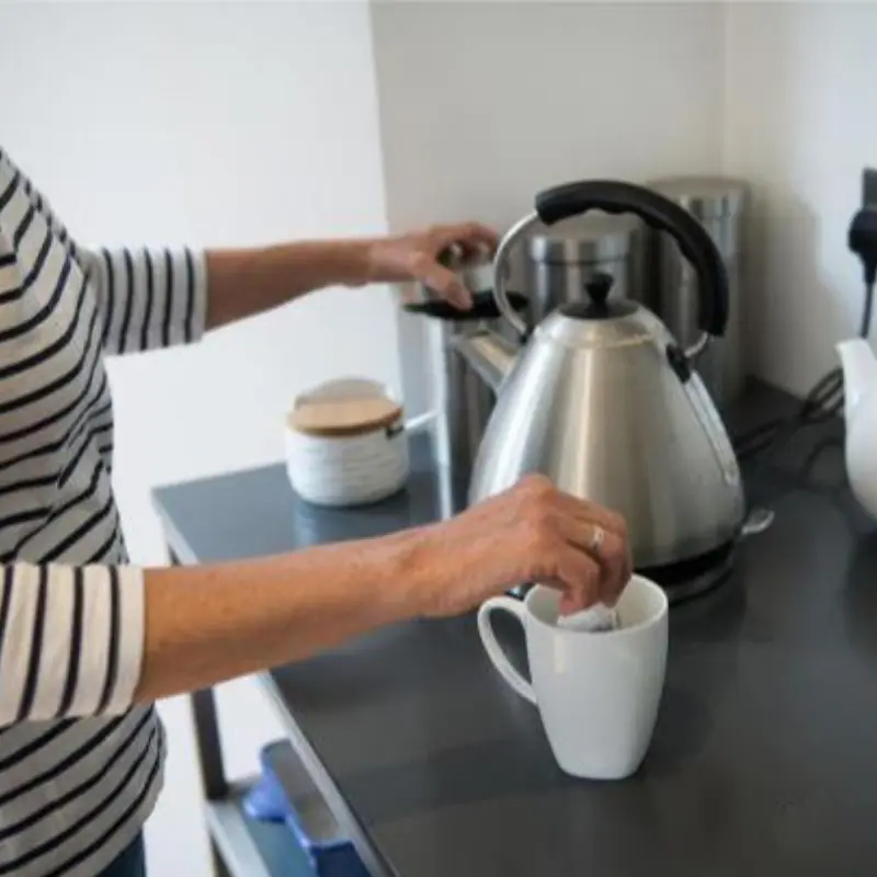 One Person Boils Water, the Whole Family Gets Cancer