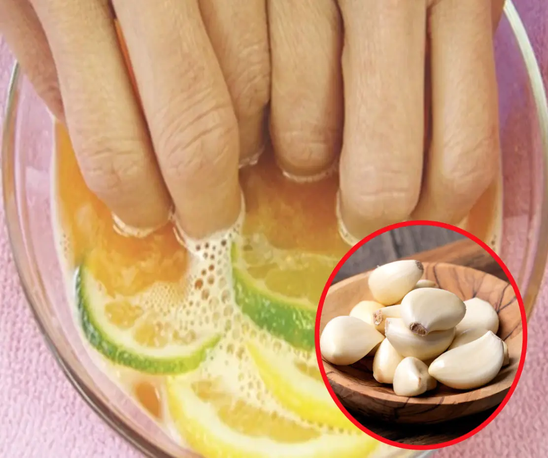 Tips to remove garlic smell from hands when cooking