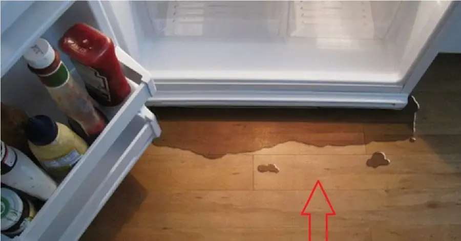 How to handle when the refrigerator is leaking water