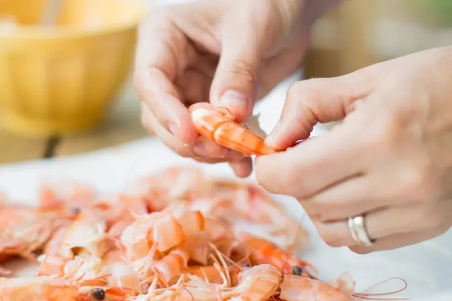 3 Common Mistakes When Eating Shrimp That Strip Away All Its Nutrients — Especially the Second One