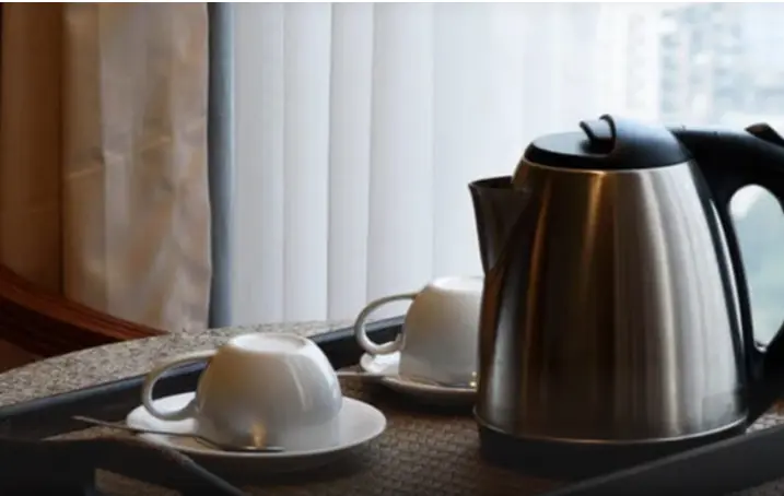 The Hidden Role of the Bed Runner in Hotels: More Than Just Decoratio