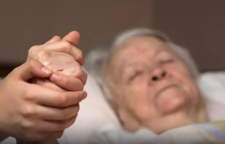 Recognizing the Final Signs: Understanding the 11 Symptoms That Indicate De@th Is Near