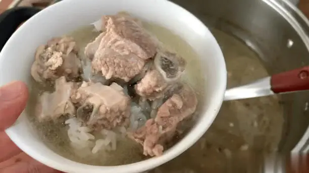 Blanch Bones First or Simmer Directly?