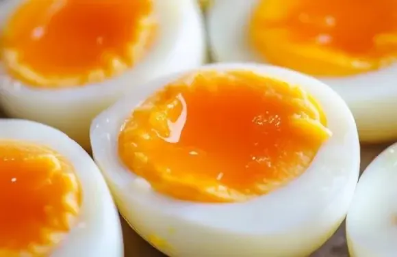 Doctors Warn: This Common Way of Eating Boiled Eggs Can Clog Your Arteries