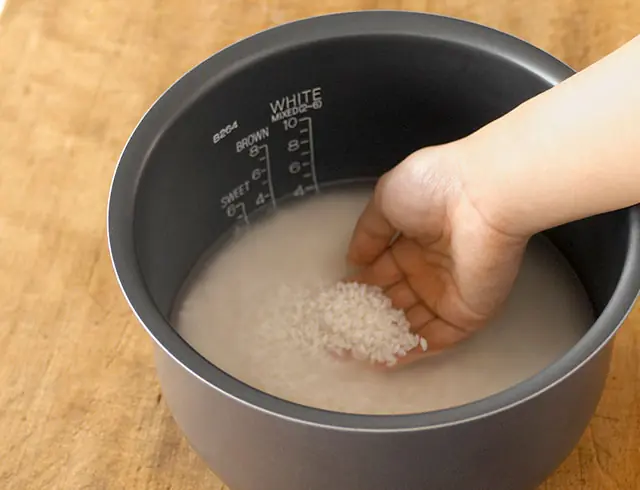 3 mistakes when washing rice that many people make because of "convenience" that poi.son the whole family