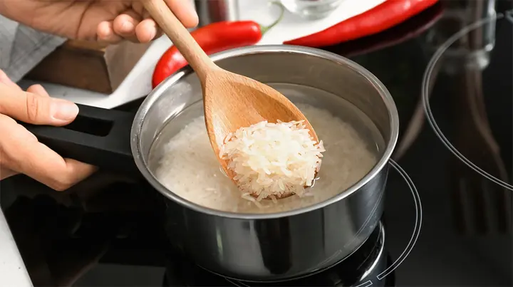 Cooking Rice with Hot or Cold Water?