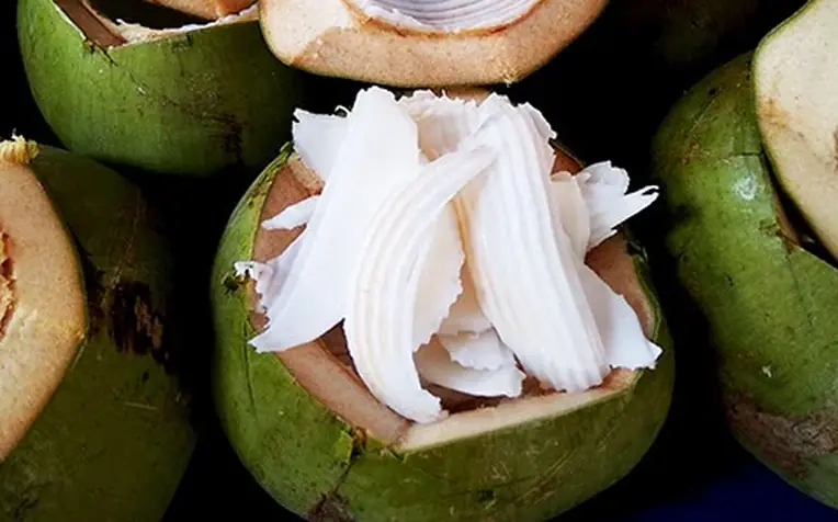 4 Types of Fruit That Can “Silently Poi.son” Your Li.ver If Eaten the Wrong Way