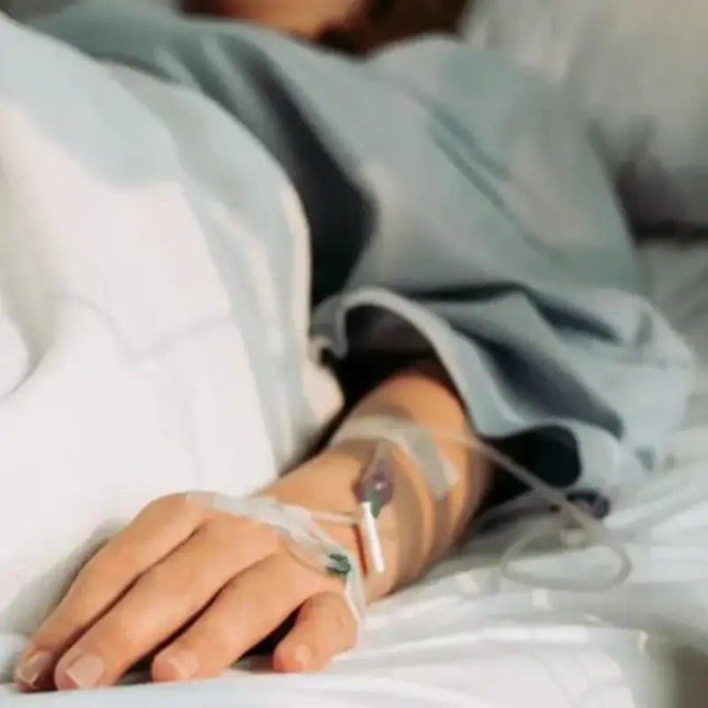An 18-Year-Old Girl Suffered Severe Kid.ney Failure