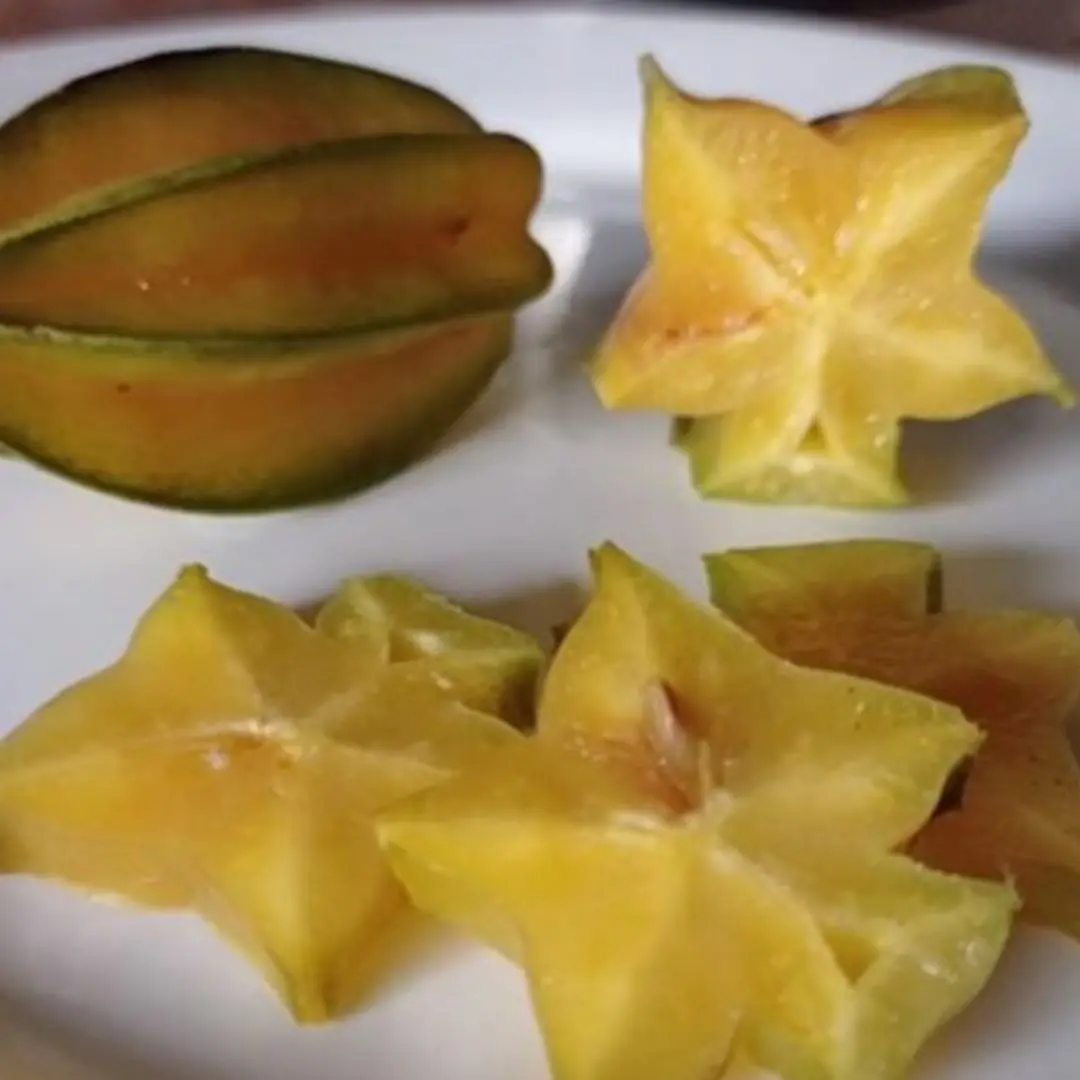 Despite its health benefits, star fruit is strictly off-limits for these groups of people