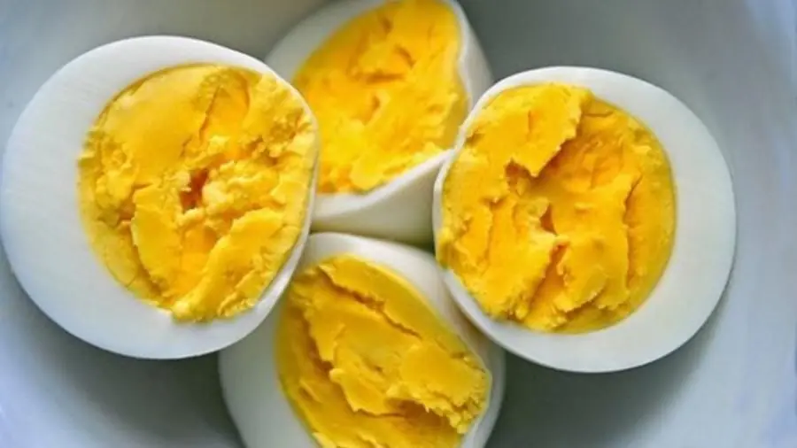 Eating eggs regularly can be harmful for these 5 groups of people