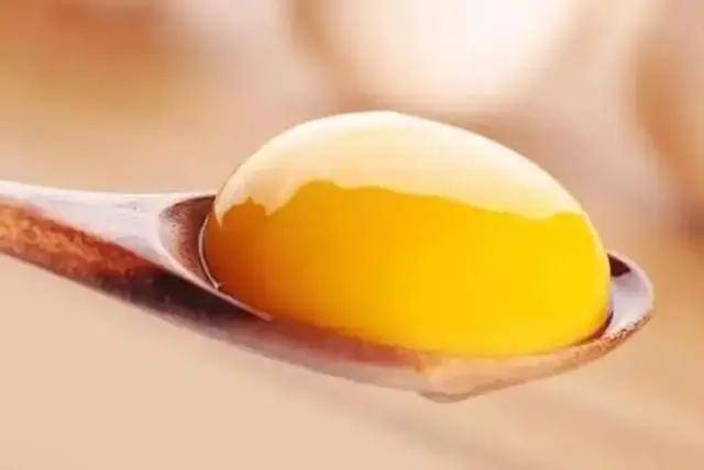 Does eating boiled eggs every day benefit or harm the li.ver?