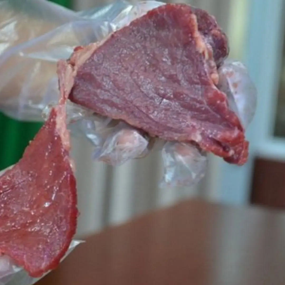 If you see a piece of beef with these 3 characteristics, absolutely do not buy it