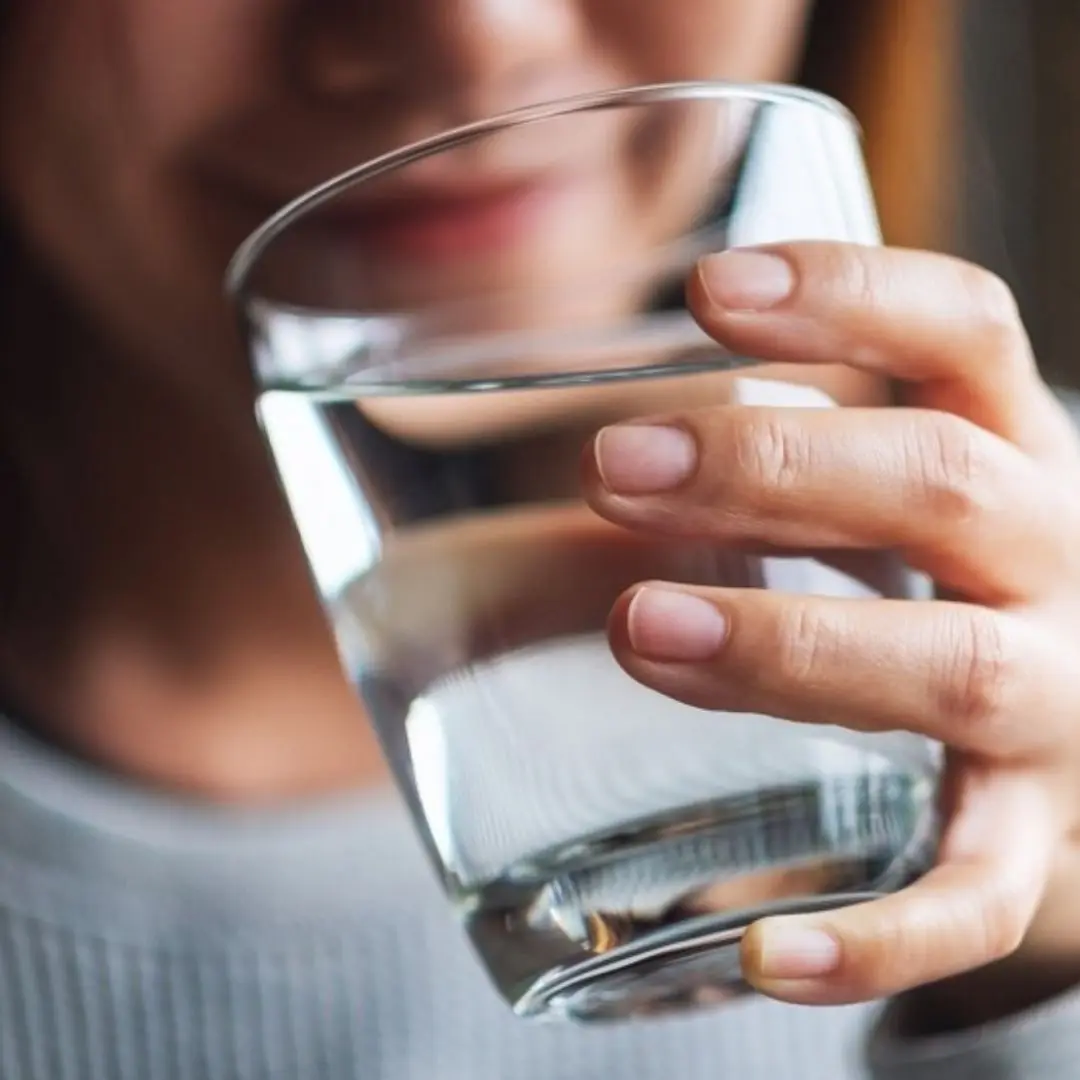 The habit of drinking hot water mixed with cold water will be harmful if you do not understand these 3 important things: Bacteria will grow, the body will get sick