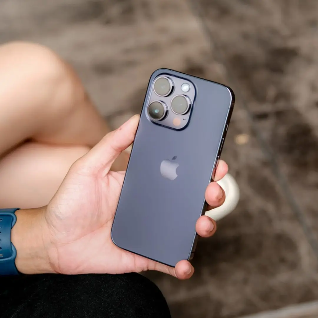 Why foreigners rarely use phone cases? Turns out it's because of this reason