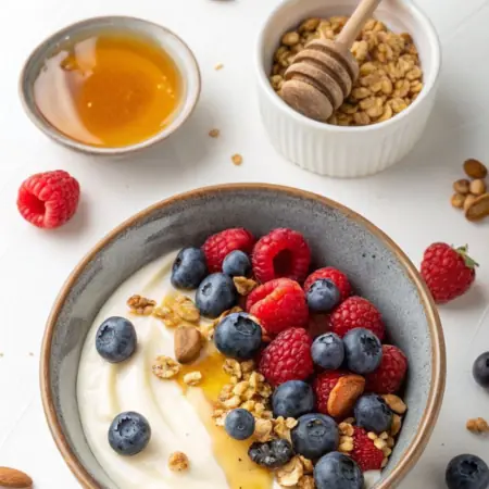 Fruit & Granola Yogurt Parfait – Fresh, Creamy & Simply Perfect