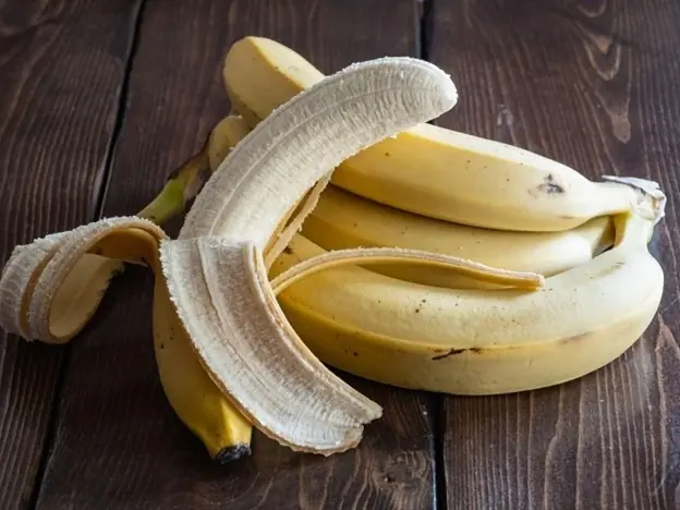 5 surprising things that happen to your body when you eat bananas on an empty stomach