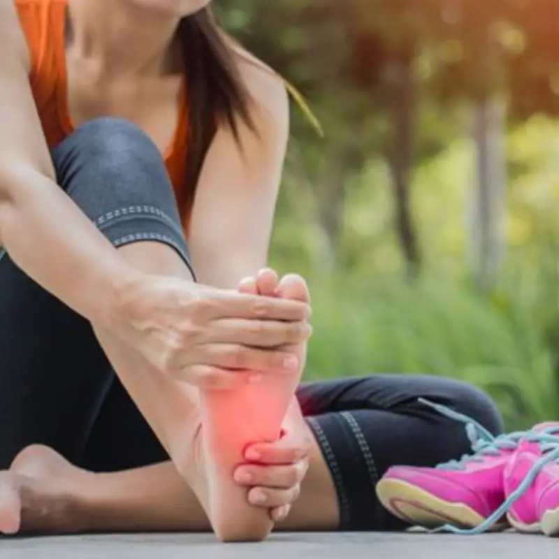 When You Notice These 4 Symptoms While Walking, Be Alert for Diabetes