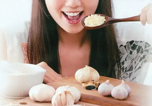 Garlic is highly beneficial, but for these four groups of people, consuming it may cause unwanted reactions